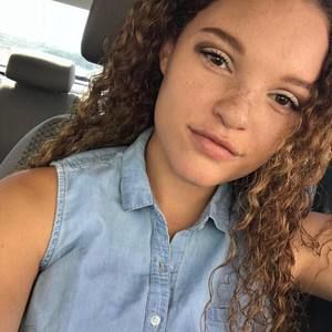 Meet your Posher, Kaitlin